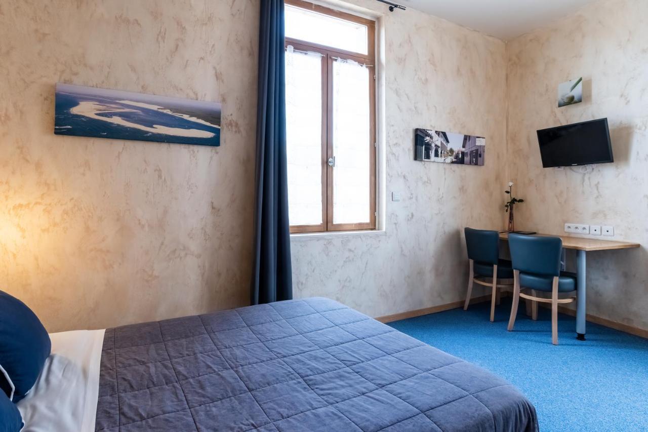 Hotel De La Gare Latresne Eksteriør bilde