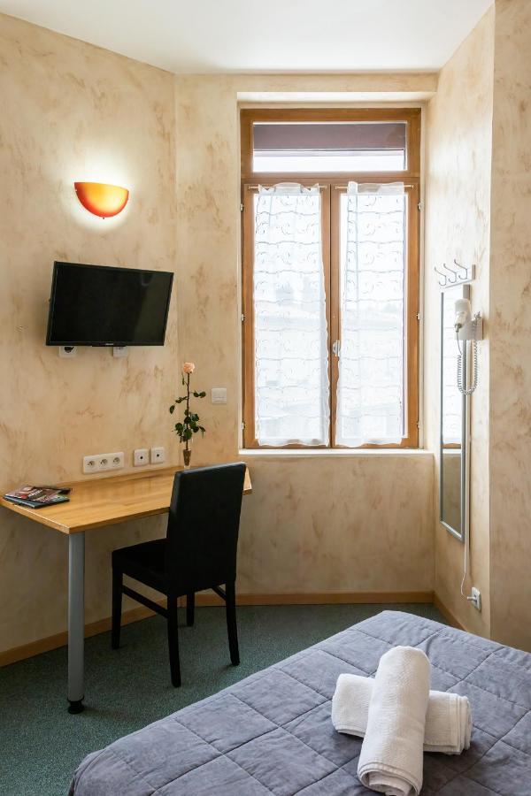 Hotel De La Gare Latresne Eksteriør bilde